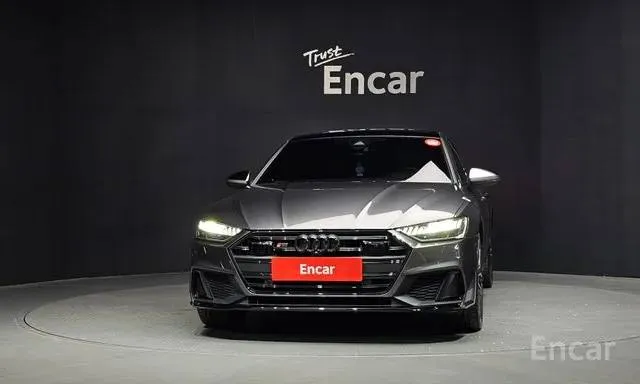 AUDI S7 2022