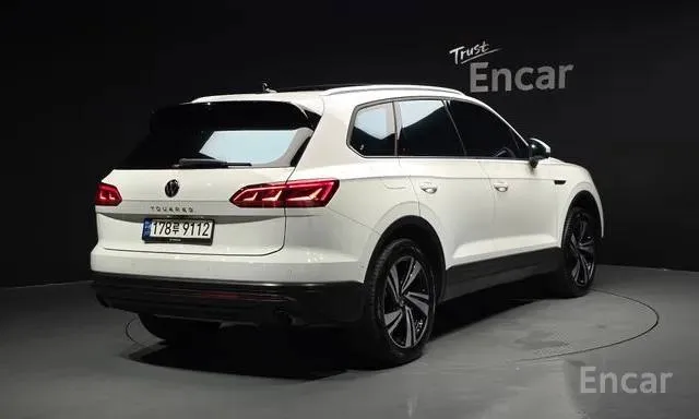 VOLKSWAGEN TOUAREG PREMIUM 2022