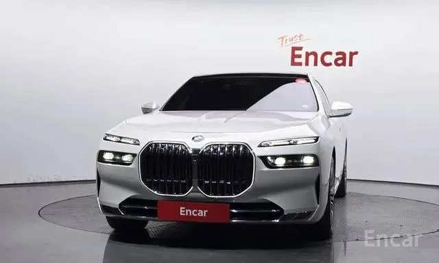 BMW 740I SDRIVE DESIGN PURE 2023