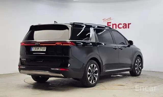 KIA CARNIVAL NOBLESSE 2023