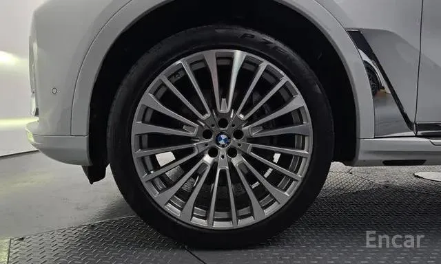 BMW X7 2022