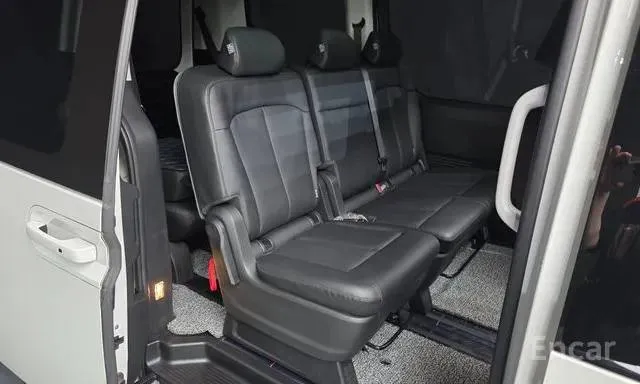 HYUNDAI STARIA TOURER 9-SEATER MODERN 2022