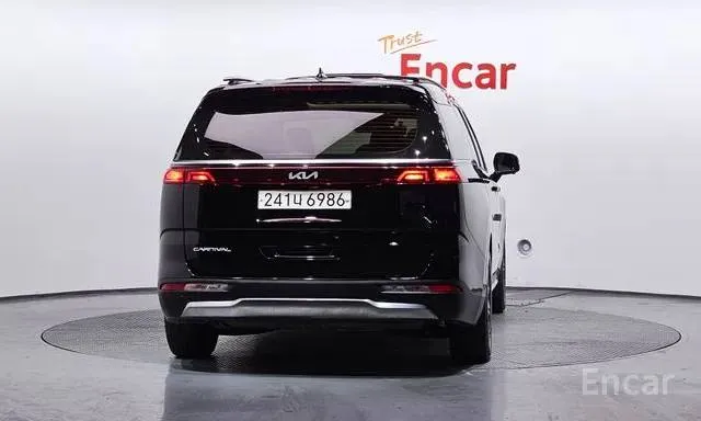 KIA CARNIVAL NOBLESSE 2022