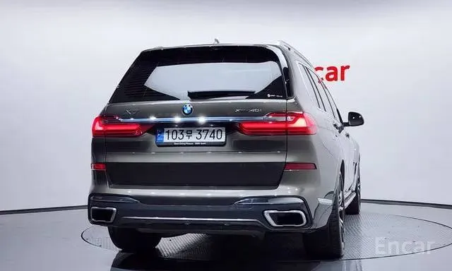 BMW X7 2022