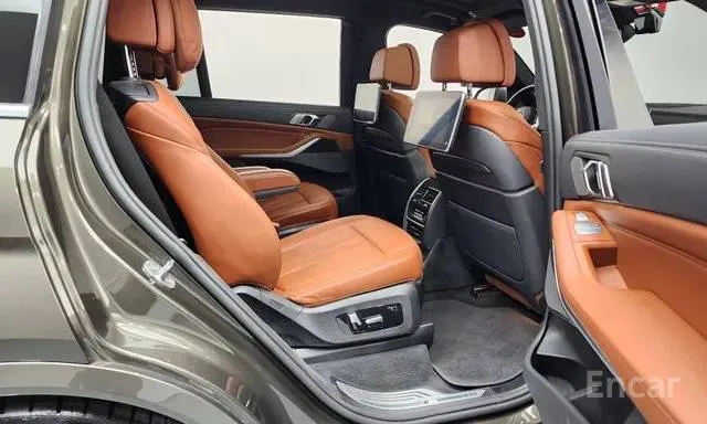 BMW X7 2022