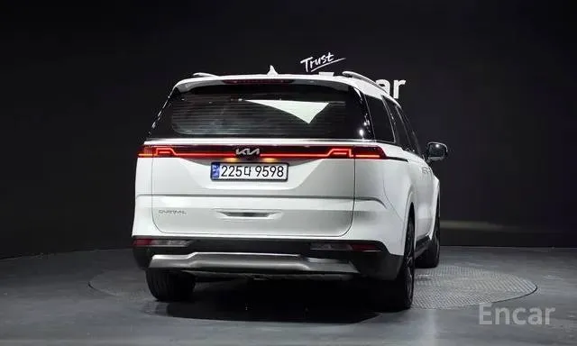 KIA CARNIVAL SIGNATURE 2022