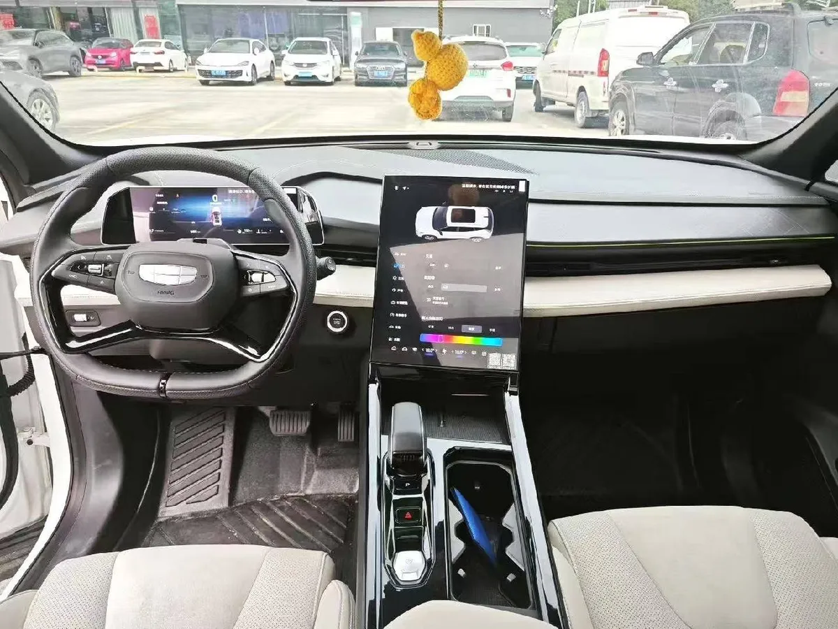 GEELY BOYUE COOL 2023