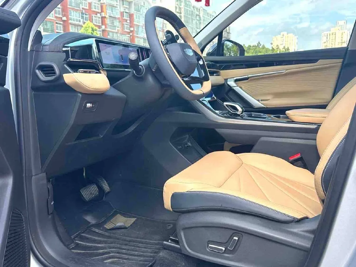 GEELY BOYUE L 2022