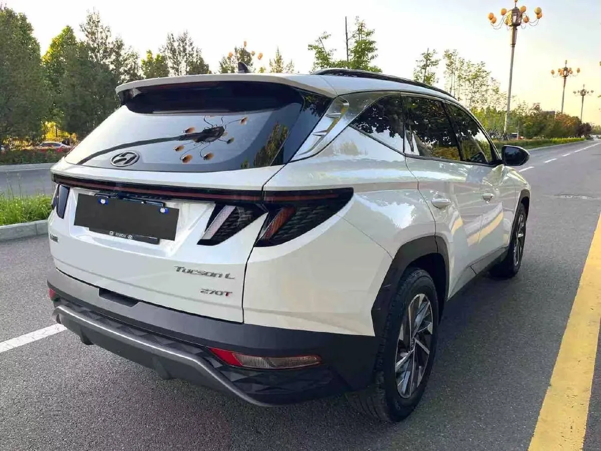 HYUNDAI TUCSON 2023