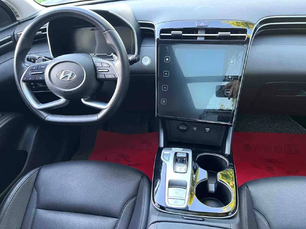 HYUNDAI TUCSON 2023