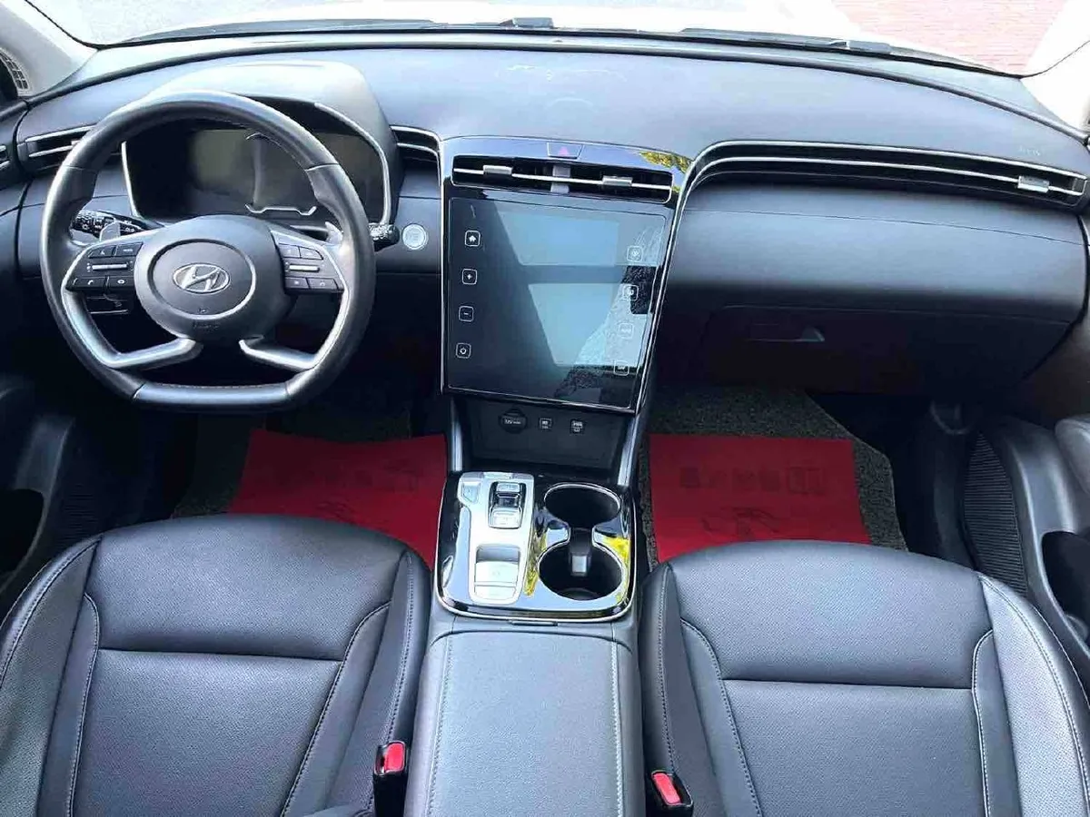 HYUNDAI TUCSON 2023