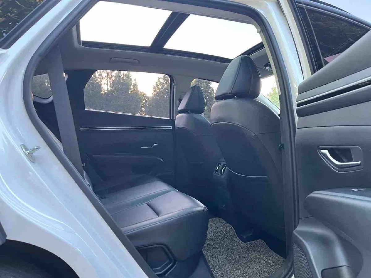 HYUNDAI TUCSON 2023