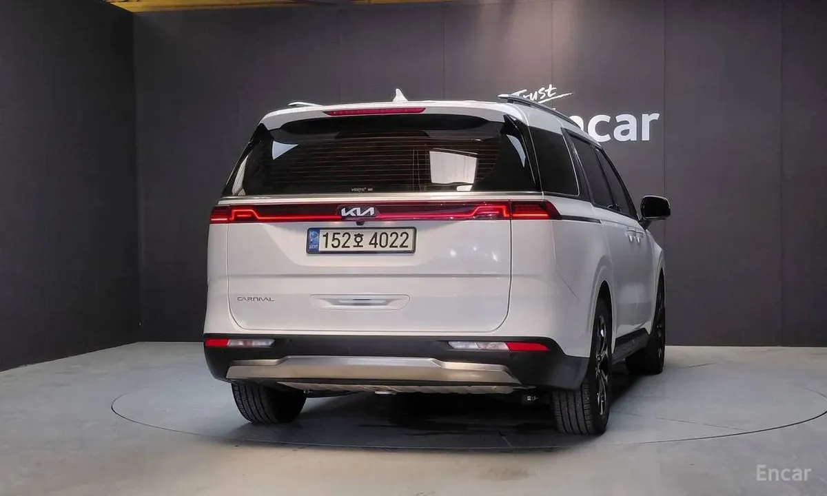 KIA CARNIVAL SIGNATURE 2022