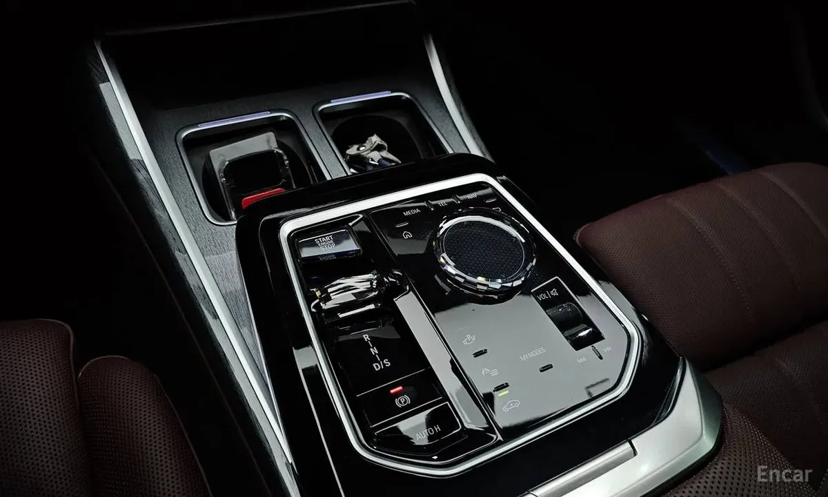BMW 740I SDRIVE M SPORT 2023