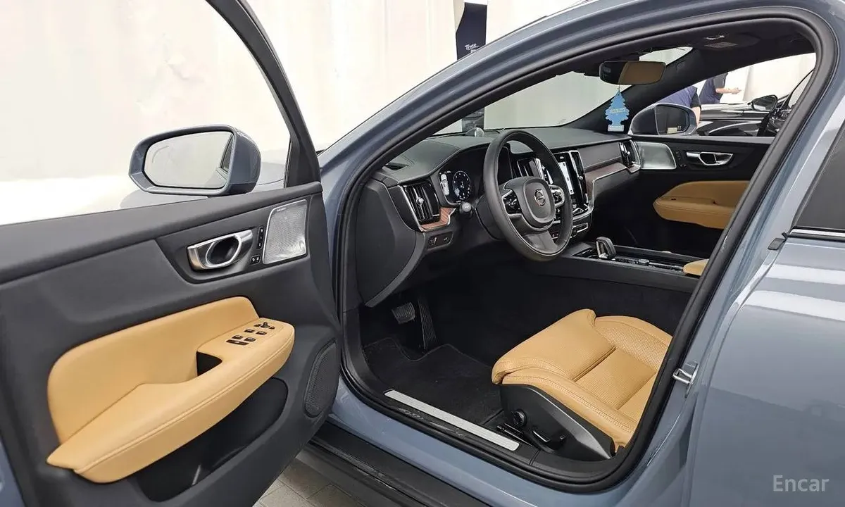VOLVO V60 CROSS COUNTRY B5 2022