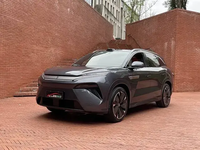 BYD TANG L KM TANG L 600 KM 2025