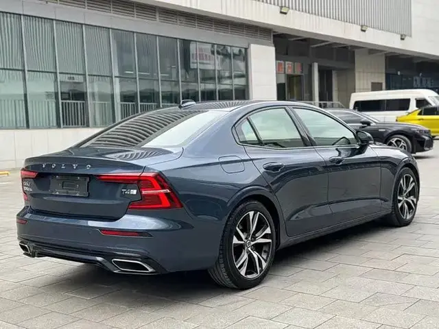 VOLVO S60 T4 2022