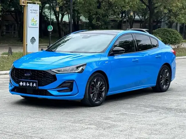 FORD FOCUS 2023