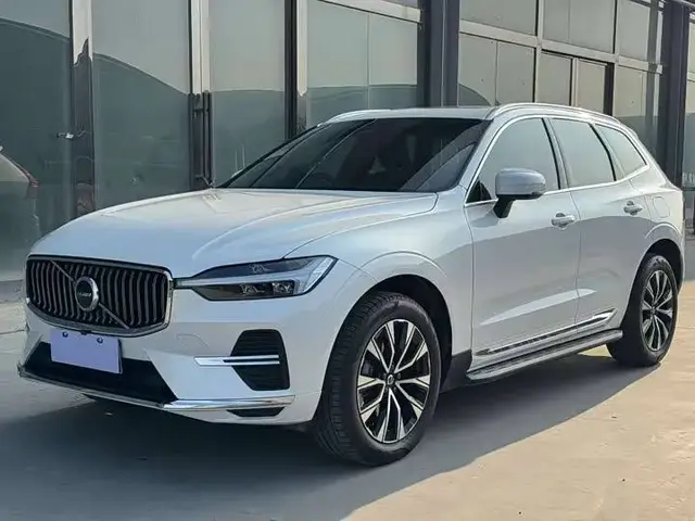 VOLVO XC60 B5 4WD 2023