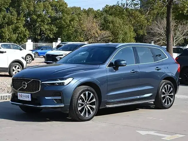 VOLVO XC60 B5 4WD 2023