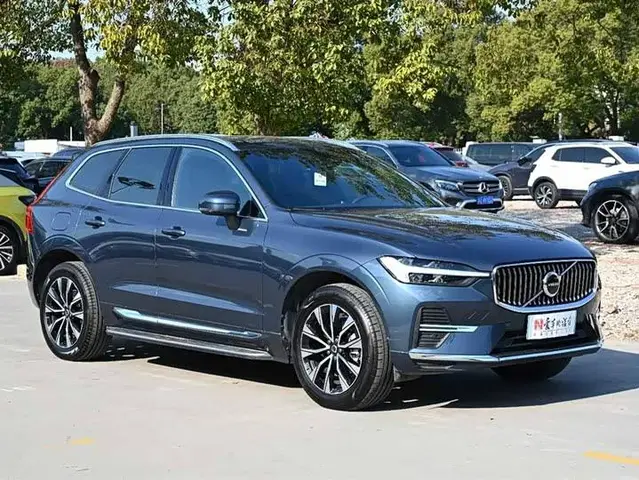 VOLVO XC60 B5 4WD 2023