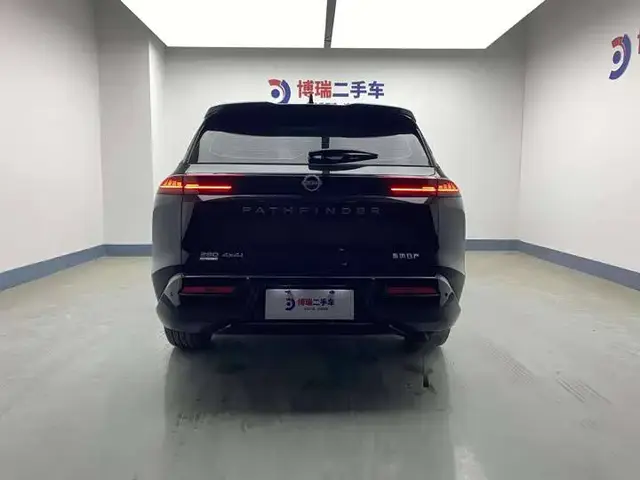 NISSAN PATHFINDER 2026