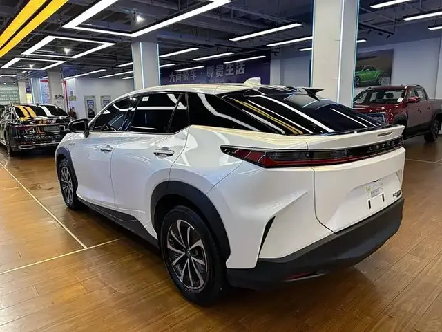LEXUS RZ 450E AWD 2024