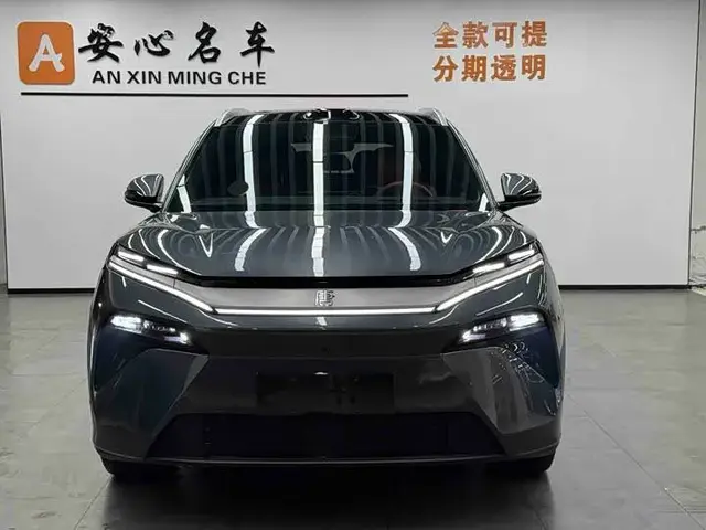 BYD TANG L EV 600 2025