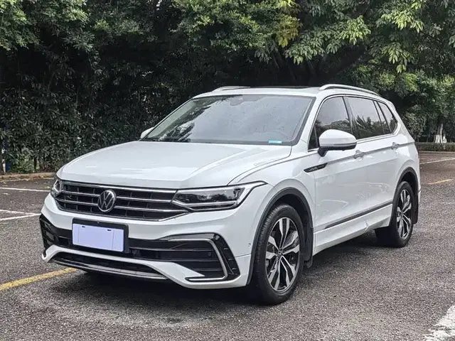 VOLKSWAGEN TIGUAN L R-LINE FWD 2023