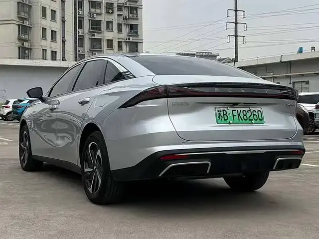 GEELY GALAXY L6 EM-I 140 2025