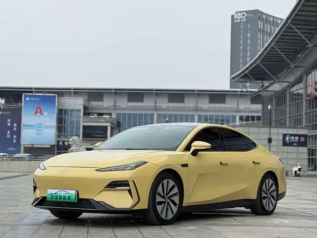 GEELY GALAXY E8 665 2024