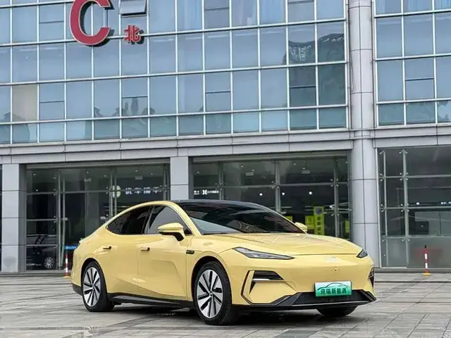 GEELY GALAXY E8 665 2024