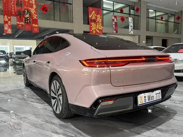 GEELY GALAXY E8 665 2024