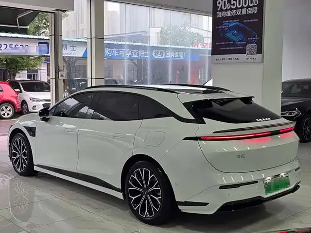 ZEEKR 007 GT AWD 2025