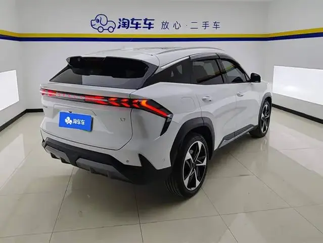 GEELY GALAXY L7 2024