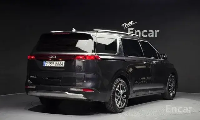 KIA CARNIVAL 2023