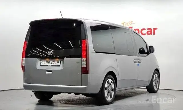 HYUNDAI STARIA 4WD 2023