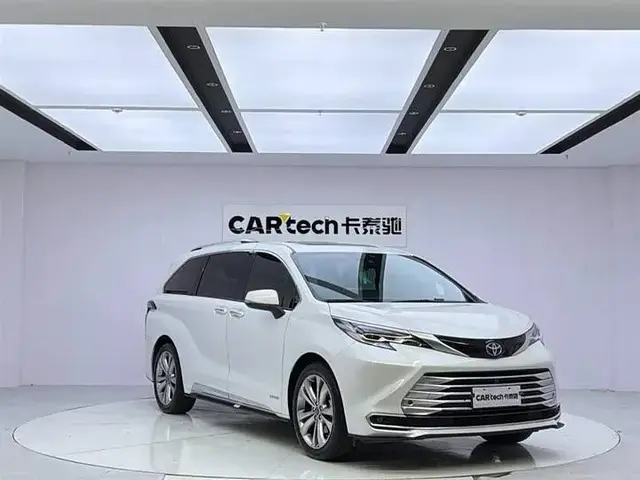 TOYOTA SIENNA HYBRID PLATINUM 2023