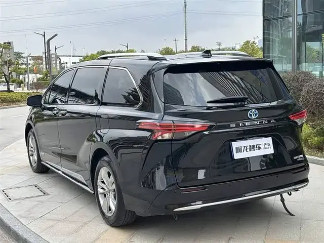 TOYOTA SIENNA HYBRID PLATINUM 2022
