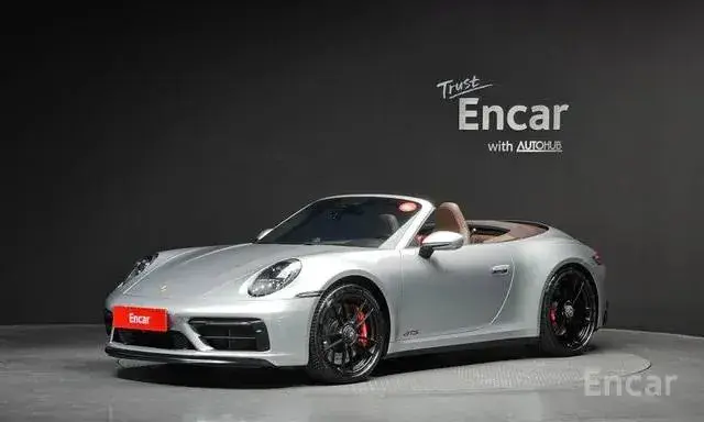 PORSCHE 911 CARRERA 4 GTS 2022