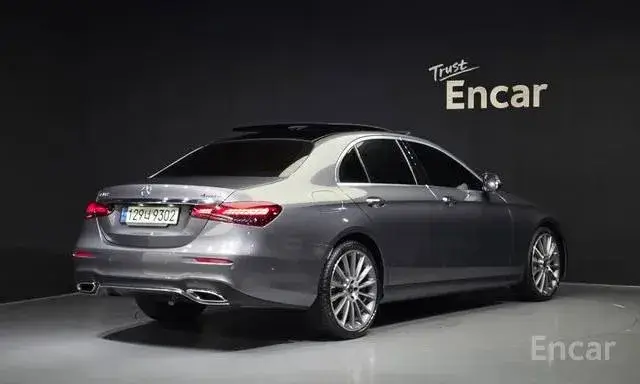 MERCEDES-BENZ E350 4MATIC AMG-LINE 2022