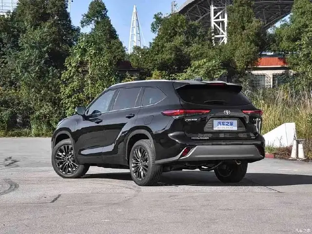 TOYOTA HIGHLANDER 380T 4WD 2026