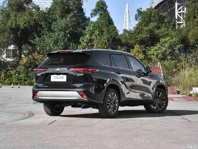 TOYOTA HIGHLANDER 380T 4WD 2026