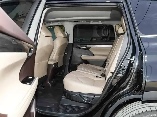 TOYOTA HIGHLANDER 380T 4WD 2026