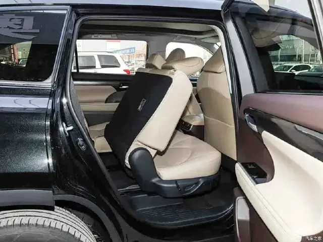 TOYOTA HIGHLANDER 380T 4WD 2026