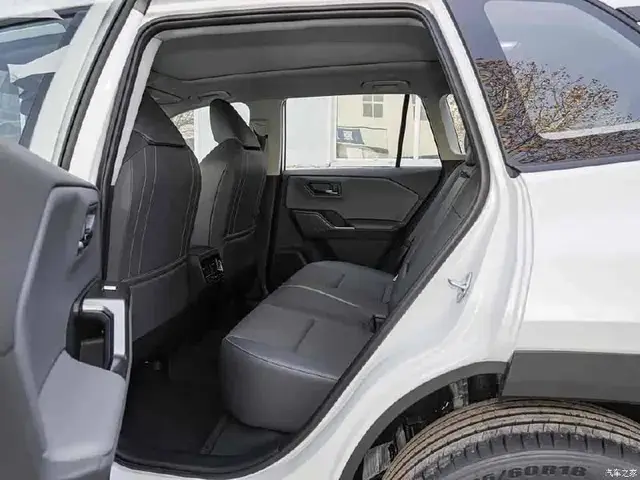 TOYOTA RAV 4 4WD LUXURY 2026