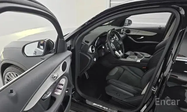 MERCEDES-BENZ GLC63S 4MATIC 2023