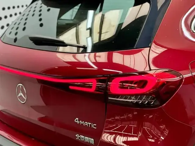MERCEDES-BENZ EQA300 4MATIC 2024