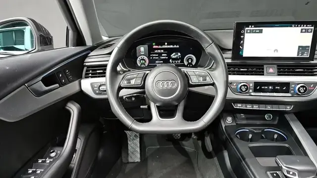 AUDI A4 40TFSI 2023