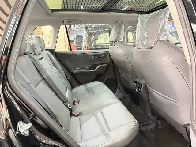 TOYOTA RAV4 LUXURY 2026